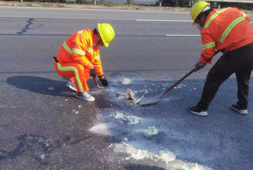 威宁公路下沉注浆加固